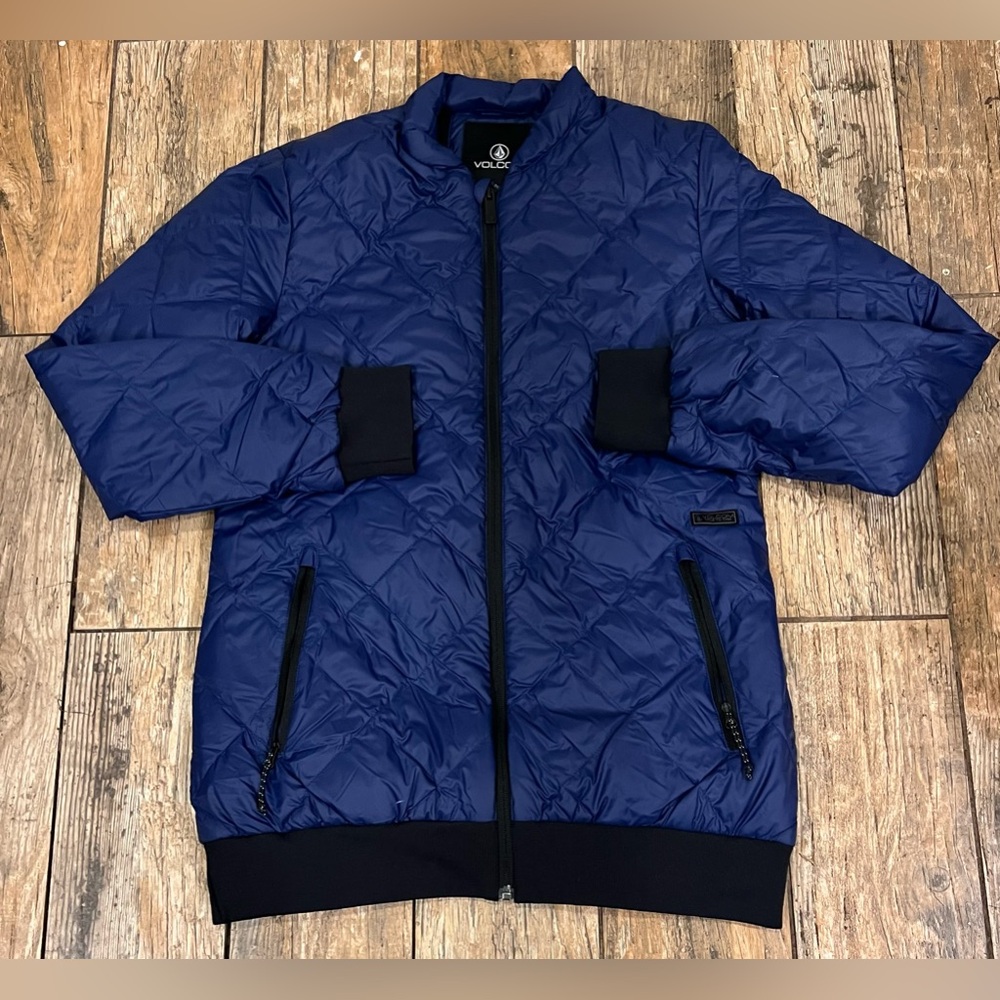 Volcom size medium durable water repellent full zip jacket